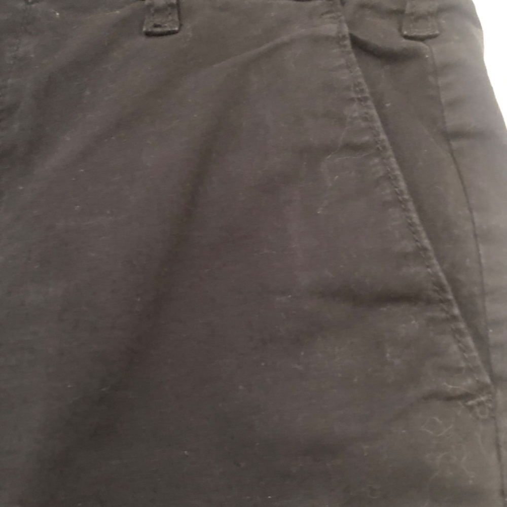 Hollister black shorts with pockets in front and back. Waist 29. - Picture 2 of 8